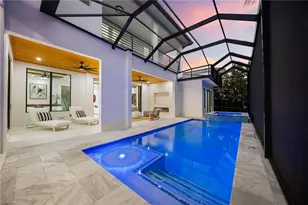 135 7th St N, Naples, FL 34102 - Photo 25