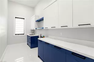 10 Caribbean Rd, Naples, FL 34108 - Photo 35