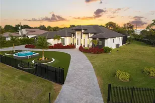 10 Caribbean Rd, Naples, FL 34108 - Photo 43