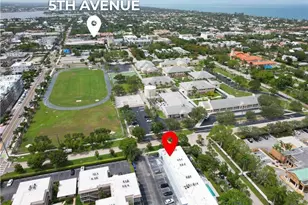 72 7th St S, Naples, FL 34102 - Photo 7