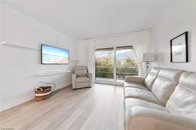 72 7th St S #310, Naples, FL 34102 - Photo 13