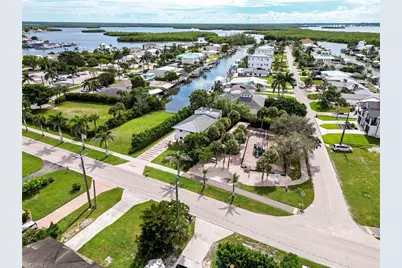 145 Capri Blvd, Naples, FL 34113 - Photo 17