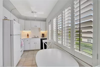 285 8th Ave S #285, Naples, FL 34102 - Photo 9