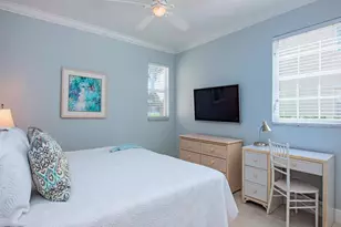 975 Eastham Way, Naples, FL 34104 - Photo 9