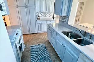 10525 Gulf Shore Dr, Naples, FL 34108 - Photo 31