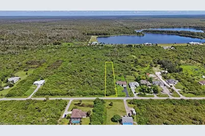 745 41st Ave NW, Naples, FL 34120 - Photo 3