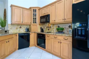 613 Beachwalk Cir, Naples, FL 34108 - Photo 13