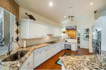 215 Monterey Dr, Naples, FL 34119 - Photo 9