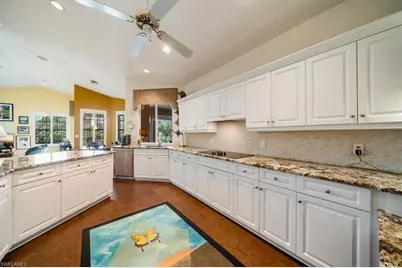 215 Monterey Dr, Naples, FL 34119 - Photo 11