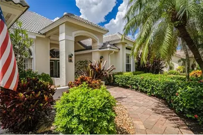 215 Monterey Dr, Naples, FL 34119 - Photo 3