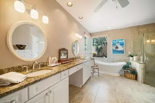 215 Monterey Dr, Naples, FL 34119 - Photo 21