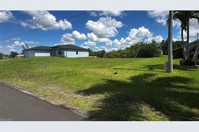 1135 NW 28th Pl, Cape Coral, FL 33993 - Photo 3