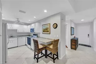 509 Roma Ct, Naples, FL 34110 - Photo 5