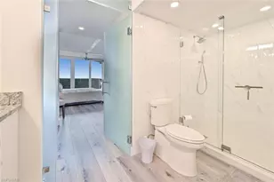 4001 Gulf Shore Blvd N, Naples, FL 34103 - Photo 17