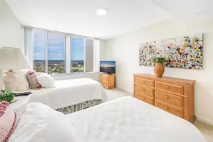 6849 Grenadier Blvd, Naples, FL 34108 - Photo 19