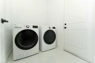 402 Thompson Ave, Lehigh Acres, FL 33972 - Photo 19