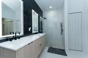 402 Thompson Ave, Lehigh Acres, FL 33972 - Photo 15