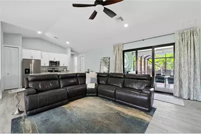 4657 Key Largo Ln, Bonita Springs, FL 34134 - Photo 5