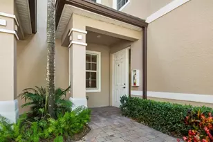 7832 Hawthorne Dr, Naples, FL 34113 - Photo 27