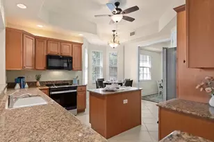 7832 Hawthorne Dr, Naples, FL 34113 - Photo 9