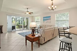 7832 Hawthorne Dr, Naples, FL 34113 - Photo 5