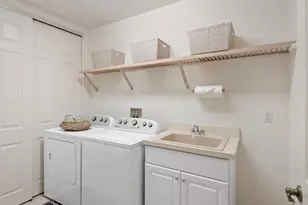 7832 Hawthorne Dr, Naples, FL 34113 - Photo 25