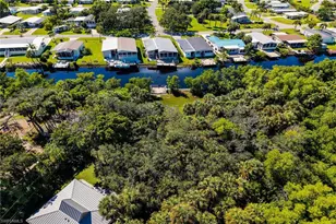 900 Henderson Creek Dr, Naples, FL 34114 - Photo 35