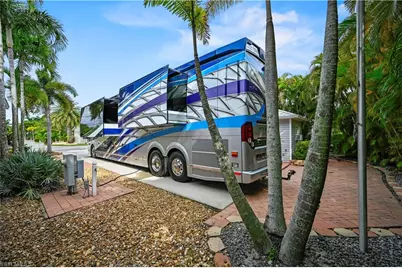 5551 Brightwood Dr, Fort Myers, FL 33905 - Photo 9