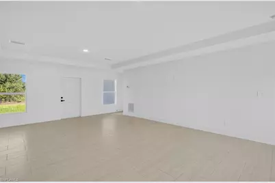 884 Chemstrand St E, Lehigh Acres, FL 33974 - Photo 3