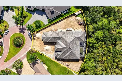 4637 Idylwood Ln, Naples, FL 34119 - Photo 11