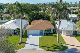 670 103rd Ave N, Naples, FL 34108 - Photo 23