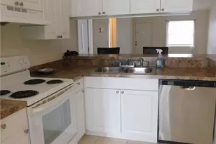 508 SE 7th St, Cape Coral, FL 33990 - Photo 5