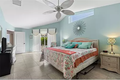 200 Saint James Way, Naples, FL 34104 - Photo 15