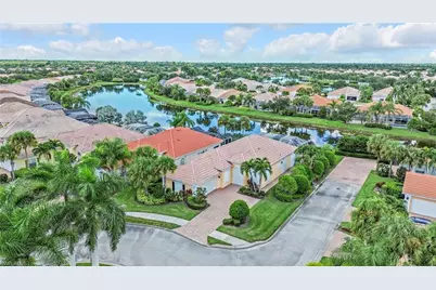 8591 Alessandria Ct, Naples, FL 34114 - Photo 3