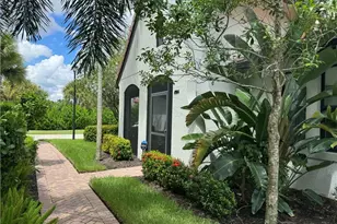 1431 Santiago Cir, Naples, FL 34113 - Photo 3