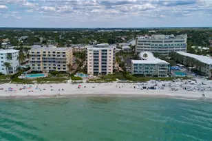 1919 Gulf Shore Blvd N, Naples, FL 34102 - Photo 3