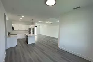 818 Anaconda Ave S, Lehigh Acres, FL 33974 - Photo 15