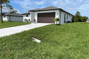 818 Anaconda Ave S, Lehigh Acres, FL 33974 - Photo 3