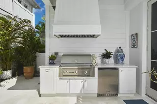 909 10th Ave S, Naples, FL 34102 - Photo 29