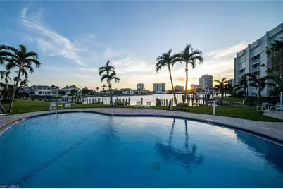 400 Park Shore Dr #304, Naples, FL 34103 - Photo 21