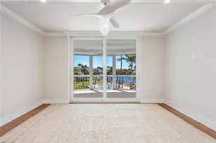 400 Park Shore Dr, Naples, FL 34103 - Photo 9