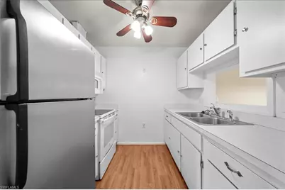 3225 E Riverside Dr #17A, Fort Myers, FL 33916 - Photo 9