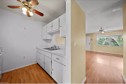 3225 E Riverside Dr #17A, Fort Myers, FL 33916 - Photo 7