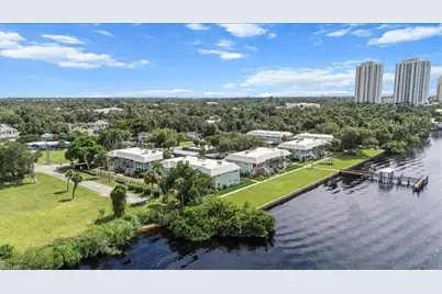 3225 E Riverside Dr #17A, Fort Myers, FL 33916 - Photo 23