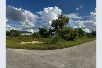 3913 14th St SW, Lehigh Acres, FL 33976 - Photo 11