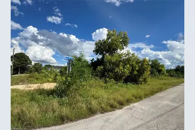 3913 14th St SW, Lehigh Acres, FL 33976 - Photo 3