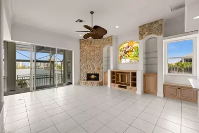 371 Bayside Ave, Naples, FL 34108 - Photo 13