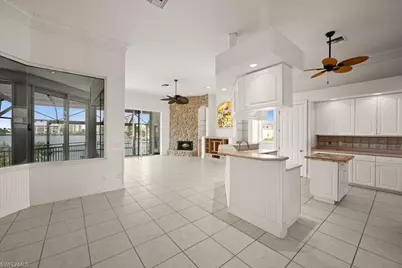 371 Bayside Ave, Naples, FL 34108 - Photo 15