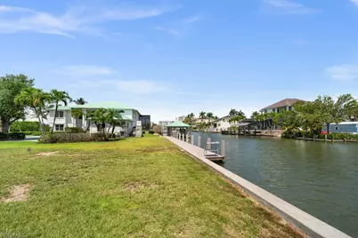 371 Bayside Ave, Naples, FL 34108 - Photo 39