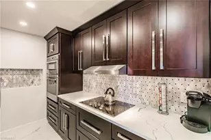 4001 Gulf Shore Blvd N, Naples, FL 34103 - Photo 11